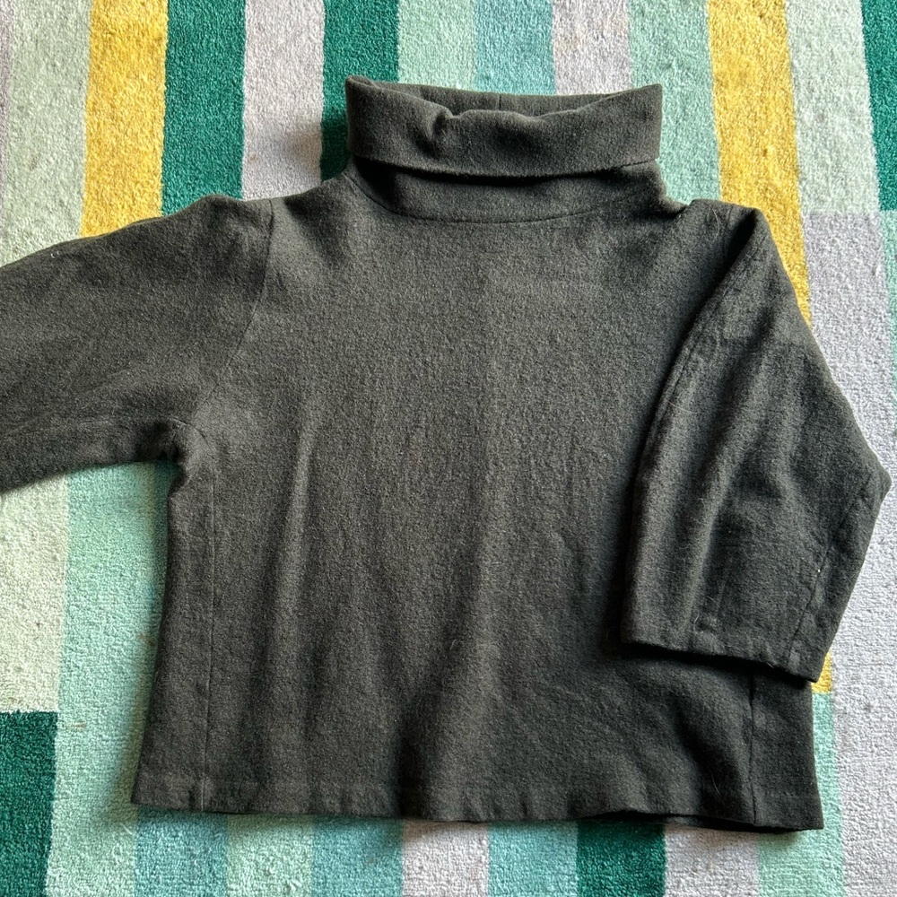 COS Quarter Sleeve Boxy Oversized Turtleneck- Size Large lightly felted